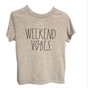 🥳 3/$30 Rae Dunn Kids Weekend Vibes Shirt Size 6
